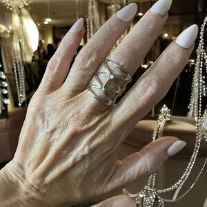 ✅Geometric Silver Tone Ring w/ two rhinestones.